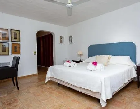 فيلة Vale Do Garrao Sleeps 12 Pool *