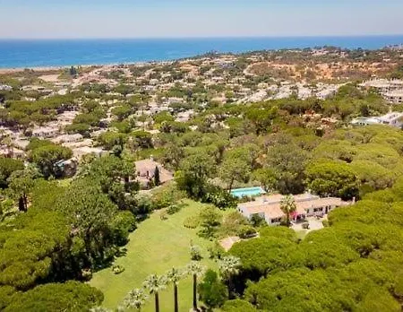 Vale Do Garrao Sleeps 12 Pool Villa