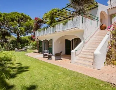 Vale Do Garrao Sleeps 12 Pool *
