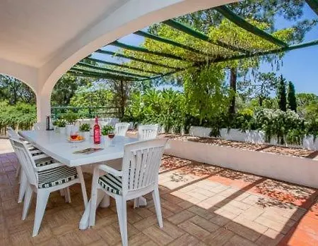 Vale Do Garrao Sleeps 12 Pool فيلة فالي دو لوبو