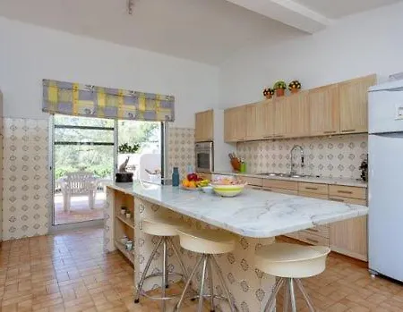 Vale Do Garrao Sleeps 12 Pool Villa
