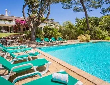 Vale Do Garrao Sleeps 12 Pool