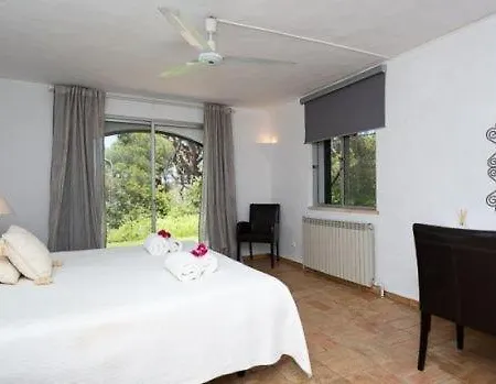 Vale Do Garrao Sleeps 12 Pool